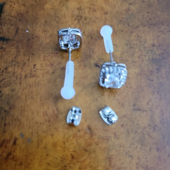 Elegant Silver Stud Crystal Halo Earrings - Picture 2 of 2